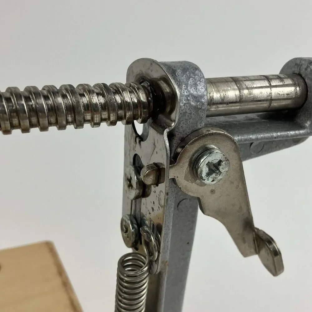 The Pampered Chef Apple Peeler Corer Slicer With Wooden Stand Hand Crank